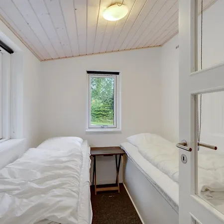 Self - 400m To The Fjord By Interhome *